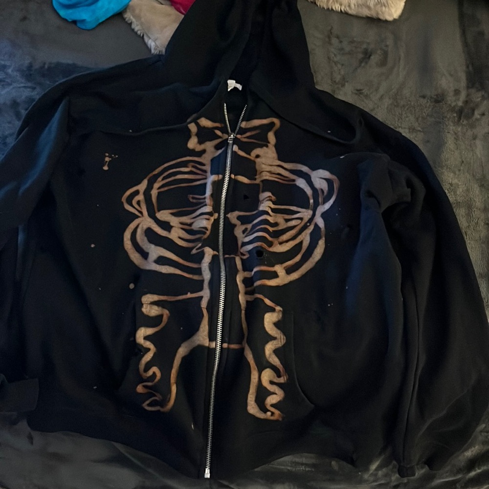 zip up hoodie